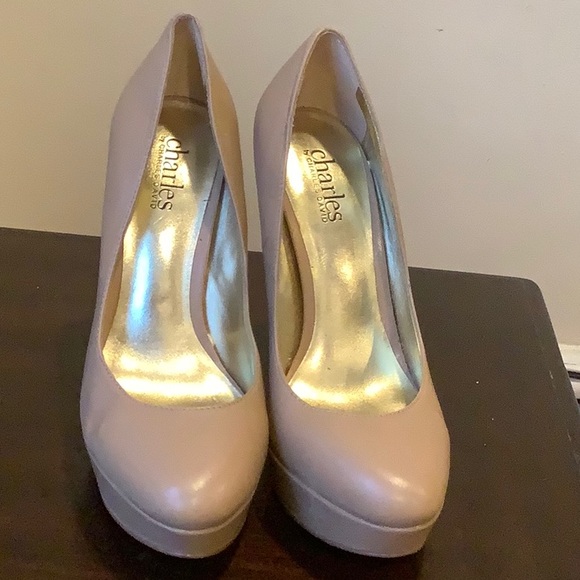 Heels - Picture 2 of 3